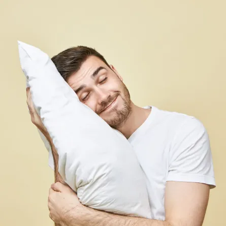 يعاني الكثيرون من اضطرابات النوم بعد رمضان- مصدر الصورة: موقع freepik