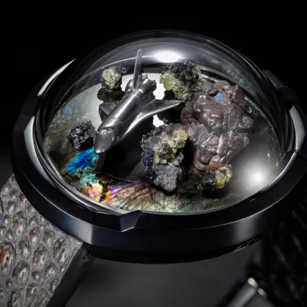 المصمم البحريني محمود قناطي: مفتون بتاريخ حضارة بلاد الرافدين وهدفي إحياء ارتداء رموز القوة 