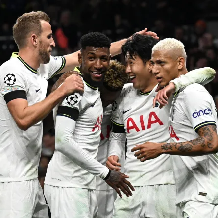 لاعبو توتنهام هوتسبير يعيدون قيمة تذاكر هزيمة نيوكاسل للمشجعين