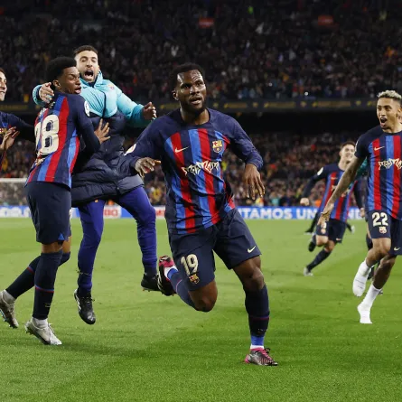 لاعبو نادي برشلونة الإسباني 2023