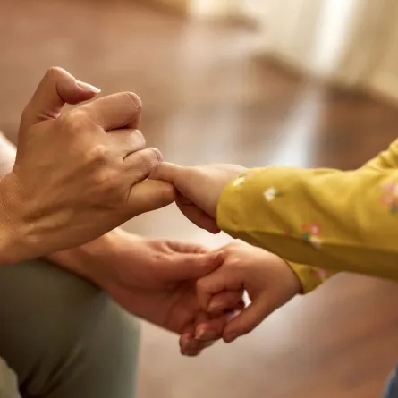 صورة ليدي أم وابنها