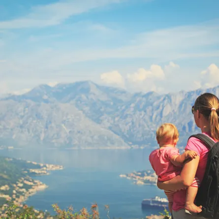 ارشادات خاصة عند السفر مع الأطفال