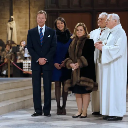 The Grand-Duke Henri of Luxembourg (L), his wife Grand-Duchess Maria Teresa (R), and their daughter Princess Alexandra (C) on February 2, 2013 in Paris. AFP PHOTO / FRANCOIS GUILLOT
