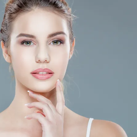 فيتامينات لتعزيز جمال البشرة في