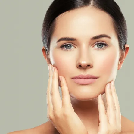 تقنية رفع العيون وشدّ الزوايا Foxy Eyes