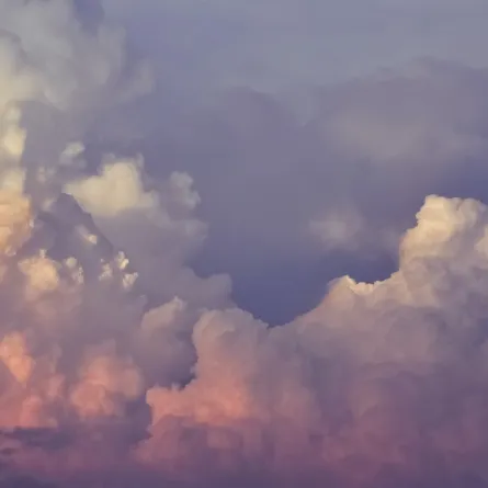 باحث في علوم المناخ يؤكد على أهمية الاستمطار الصناعي وإيجابياته