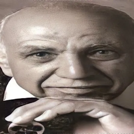 المخرج صلاح أبو سيف - صورة أرشيفية