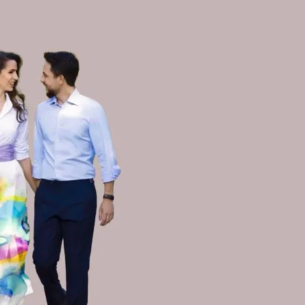 قصة اللقاء الأول بين الأمير الحسين وخطيبته رجوة آل سيف