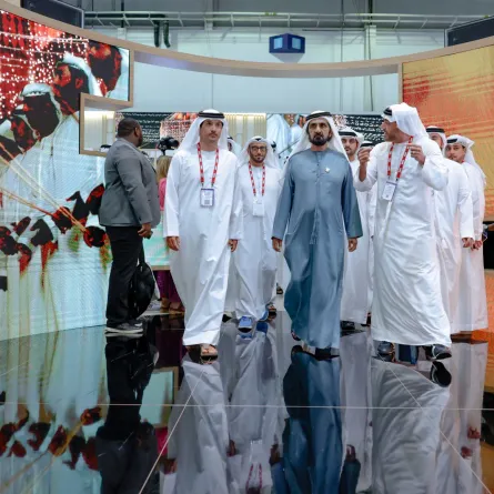 الشيخ محمد بن راشد يزور معرض سوق السفر العربي في نسخته الـ30 بدبي - الصورة من حساب الشيخ محمد بن راشد على تويتر