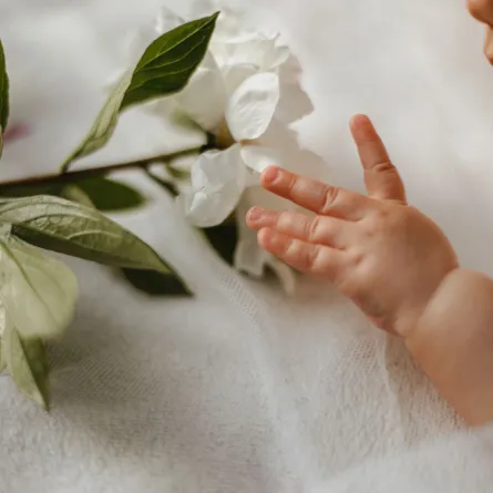 صورة تعبيرية عن بشرة الطفل