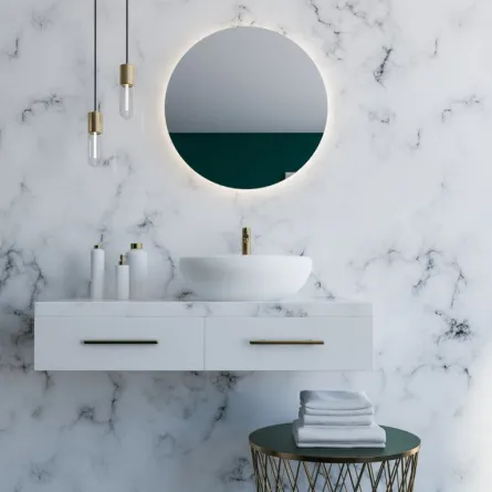 حمّام يسود فيه الرخام