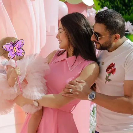 هاجر أحمد وزوجها وابنتها - الصورة من حساب هاجر أحمد على انستغرام