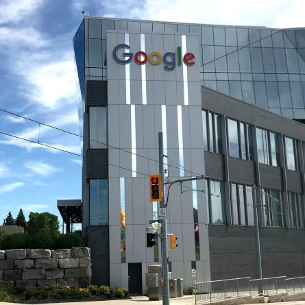 "جوجل" تدمج الذكاء الاصطناعي في عمليات البحث