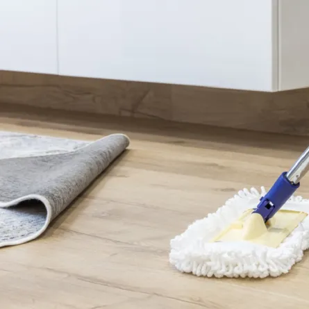 العناية بالأرضيات الخشبية