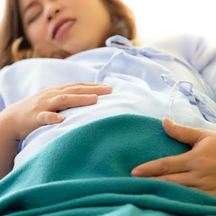 صورة لحامل تعاني من الآلام