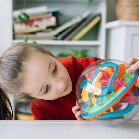 طفلة ذكية- صورة تعبيرية