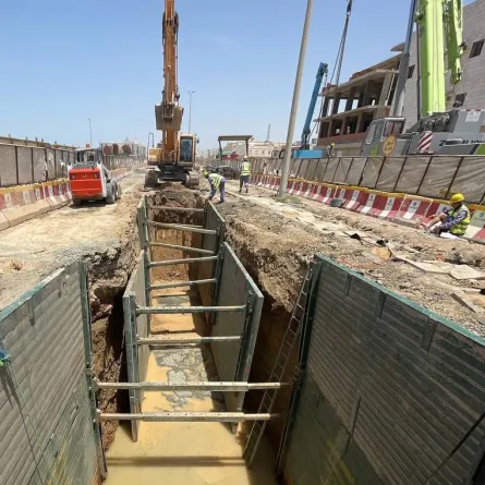 من مشروع تخفيض المياه السطحية وتصريف الأمطار بطيبة