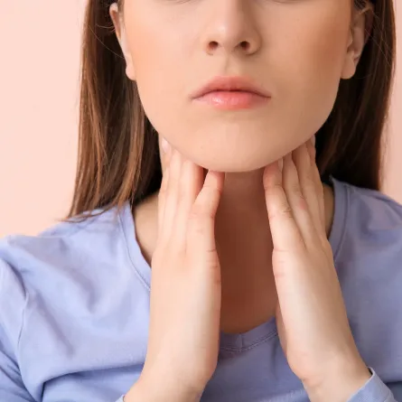 الفرق بين مرض هاشيموتو وجريفز (المصدر: Adobe.Stock)