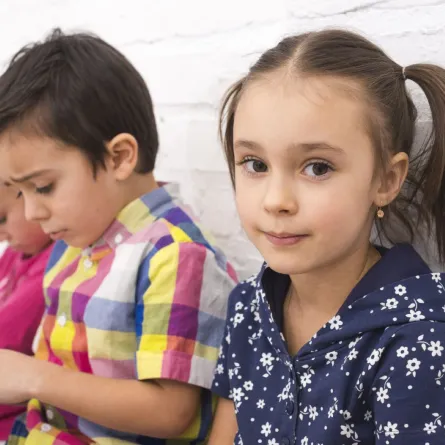 صورة تمثل الغيرة