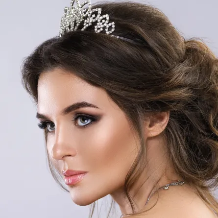 إكسسوارات مميزة لشعر العروس