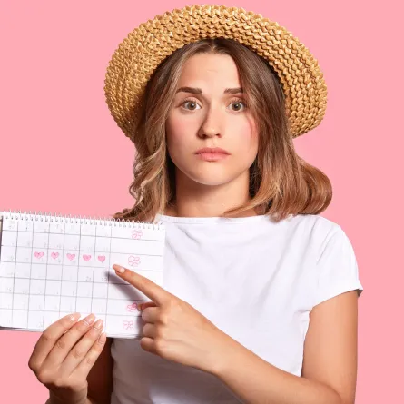 أسباب قلة دم الدورة الشهرية عديدة (المصدر: Freepik)