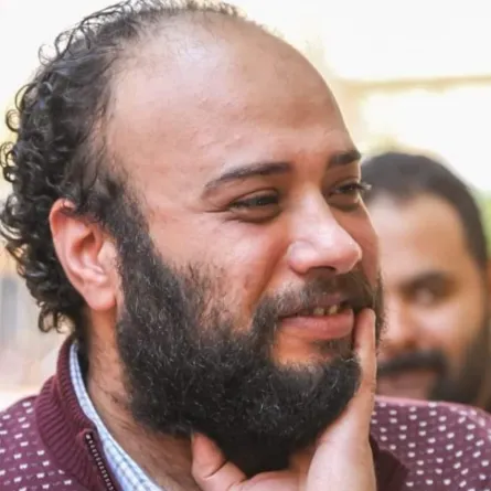 حاتم صلاح - الصورة من صفحته الرسمية على فيس بوك