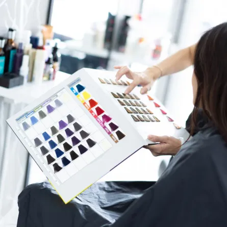 صورة لاختيار صبغة الشعر