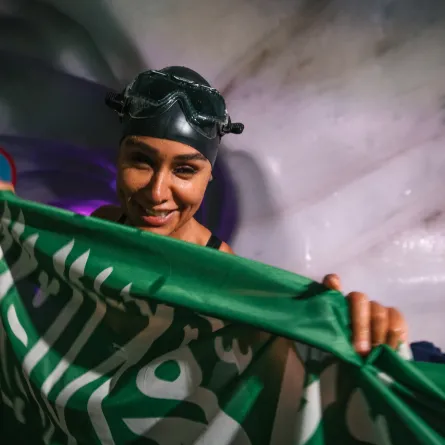 مريم ترفع العلم السعودي احتفاء بهذا الإنجاز 