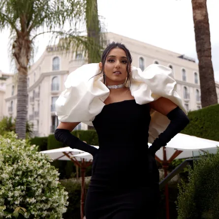  معصوم ميناوالا- الصورة من المكتب الإعلامي الخاص بها 