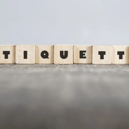 قواعد في الإتيكيت