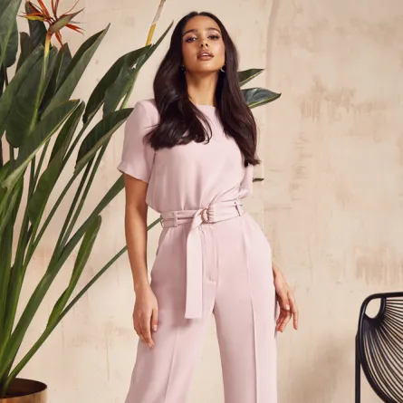 إتيكيت الملابس للمرأة