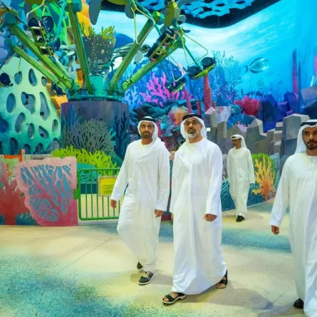 تدشين الشيخ خالد بن محمد بن زايد آل نهيان مدينة "سي وورلد جزيرة ياس، أبوظبي". الصورة من wam