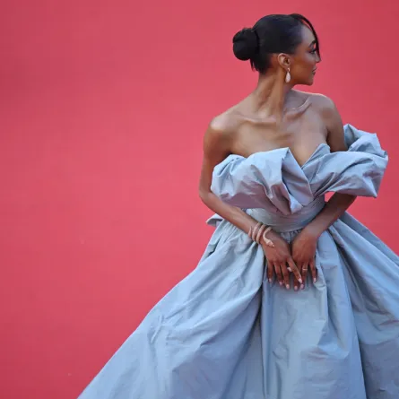 مهرجان كان السينمائي.. عارضة الأزياء البريطانية جوردان دن Jourdan Dunn.. المصدر (ANTONIN THUILLIER / AFP)