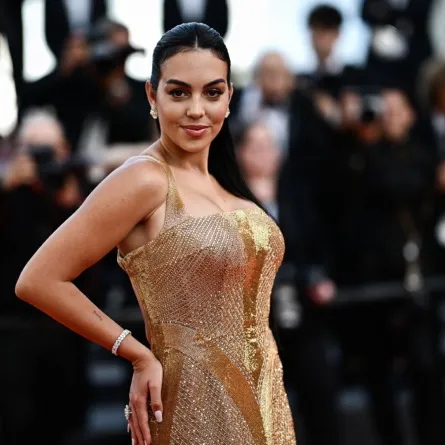 مهرجان كان السينمائي 2023: جورجينا رودريغز (Georgina Rodriguez). مصدر الصورة:  LOIC VENANCE / AFP