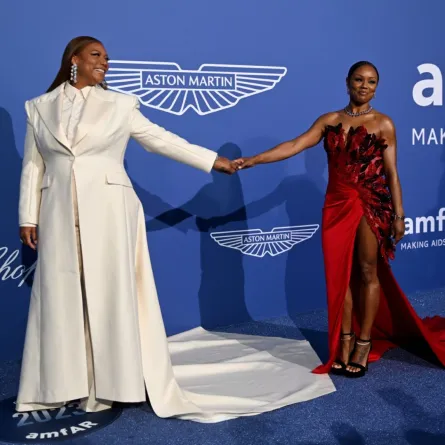 من حفل أمفار: من اليسار مغنية الراب الأمريكية كوين لطيفة (Queen Latifah) ومصممة الرقصات الأمريكية إيبوني نيكولز (Eboni Nichols). مصدر الصورة: Patricia DE MELO MOREIRA / AFP