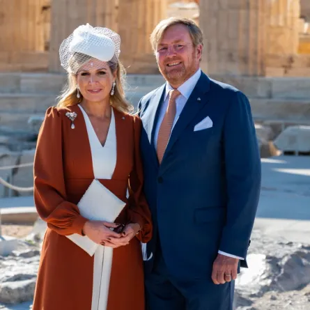 الملك ويليم ألكسندر والملكة ماكسيما (King Willem-Alexander and Queen Maxima). مصدر الصورة: Angelos Tzortzinis / AFP