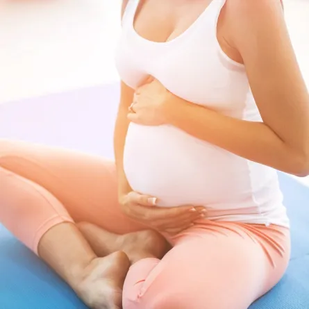 صورة لحامل تشكو حموضة بالمعدة