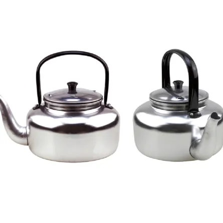 زوجان من برادات الشاي