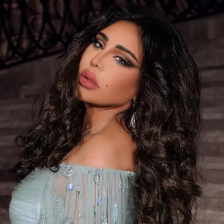 أحلام- الصورة من حسابها على الانستغرام