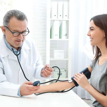 ضغط الدم المرتفع يحتاج إلى علاج للسيطرة عليه (المصدر: Shutterstock )