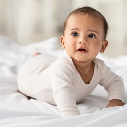 عوامل بيولوجية تؤثر على مراحل نمو الطفل