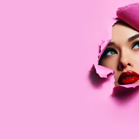 احصلي على شفاه منفوخة..shutterstock