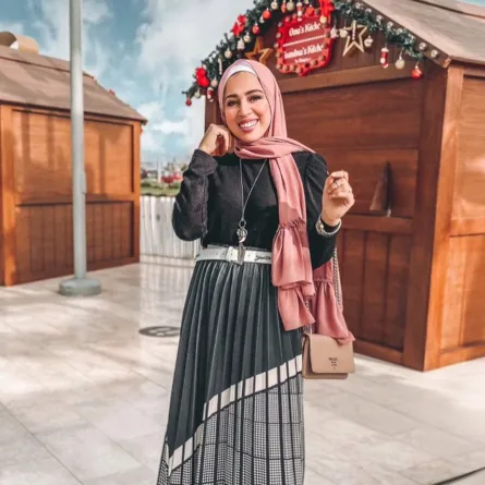  - الصورة من حسابها على الانستغرام