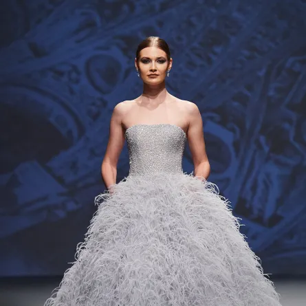 موديلات فساتين خطوبة للعروس الخليجية 2023 من مايكل سينكو Michael Cinco