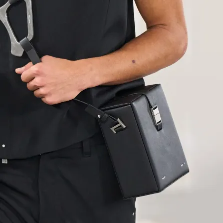 حقيبة كتف.. من هليوت إيميل Heliot Emil