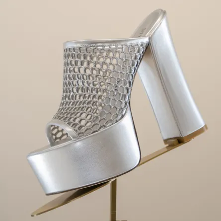 ستيوارت وازمن Stuart Weitzman- الصورة من Launchmetrics/Spotlight©