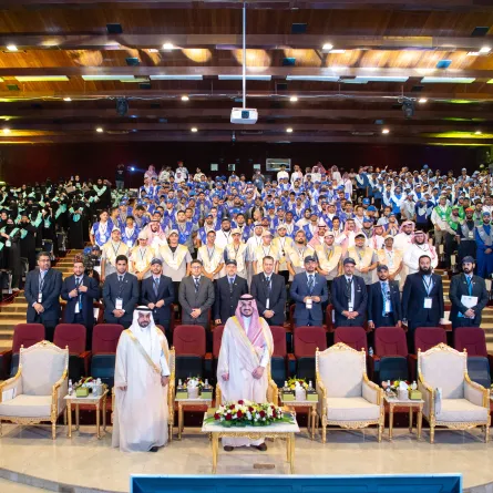 نائب أمير منطقة مكة المكرمة يشهد حفل تخريج أكثر من 16300 خريج وخريجة من منشآت التدريب التقني بالمنطقة