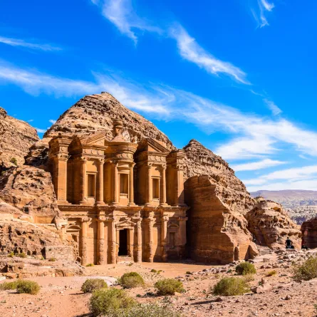 وجهة عربية لا تفوت رحلة تاريخية في ربوع الأردن 