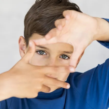 صورة لطفل صغير عمر 7 سنوات