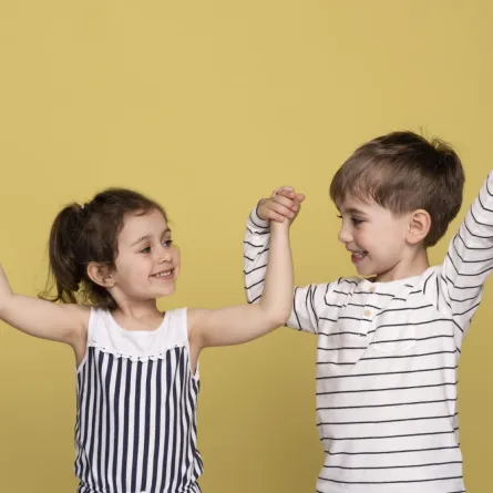 صورة صبي وبنت